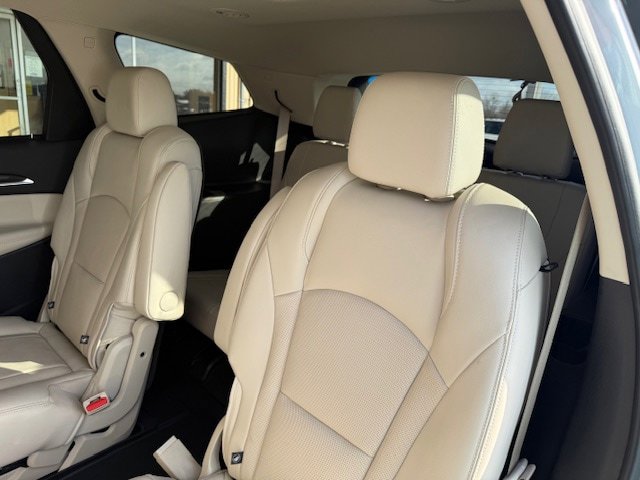 Used 2023 Buick Enclave Premium w/ Experience Buick Package FWD image 9