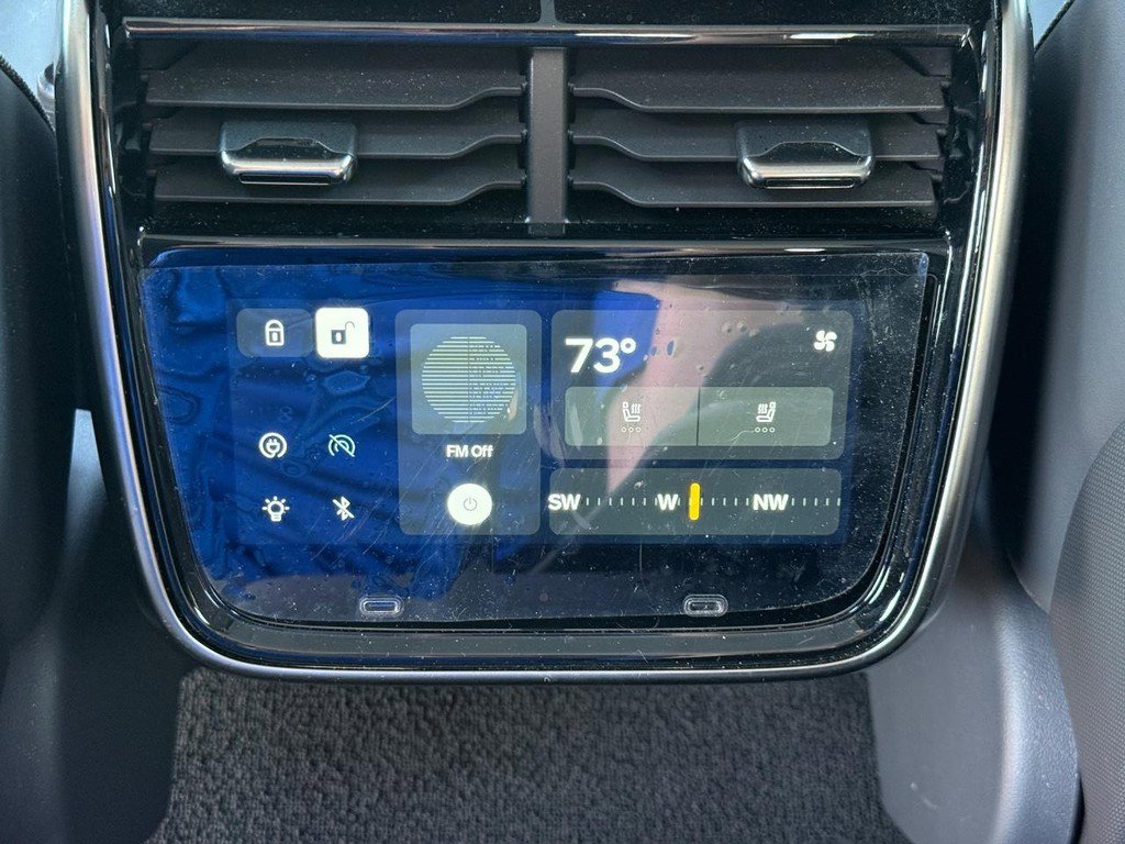 Used 2022 Rivian R1T Adventure image 11