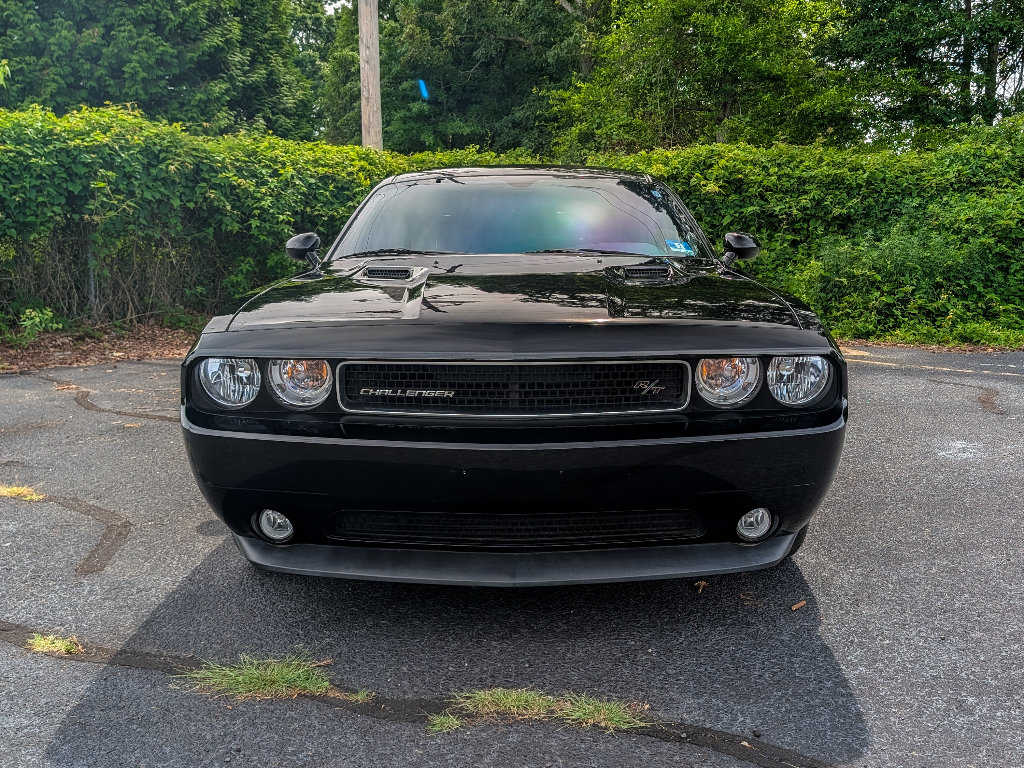 Used 2014 Dodge Challenger R/T RWD image 2