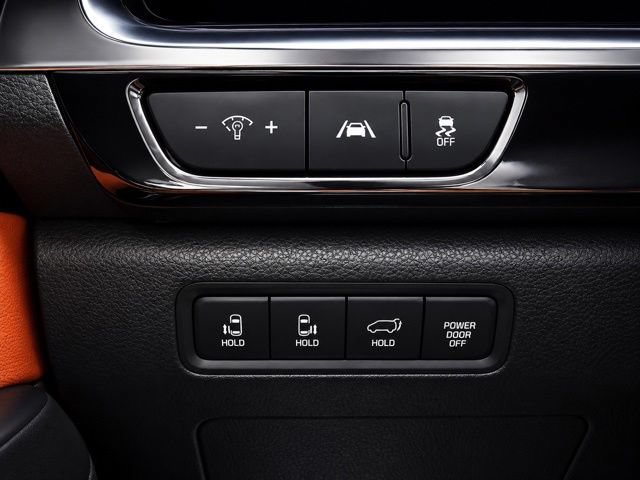 Used 2024 Kia Carnival SX Prestige FWD image 38