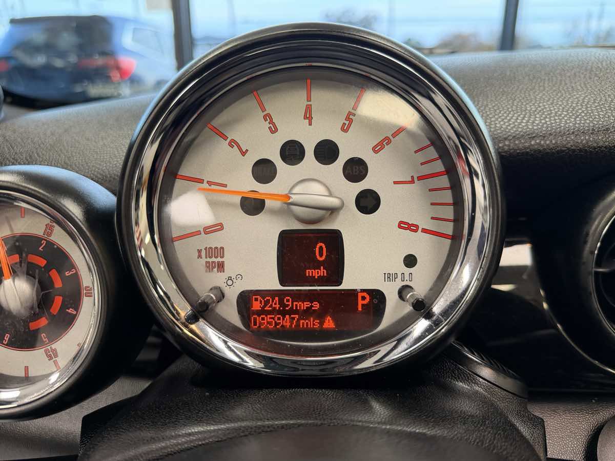 Used 2014 MINI Cooper S image 25