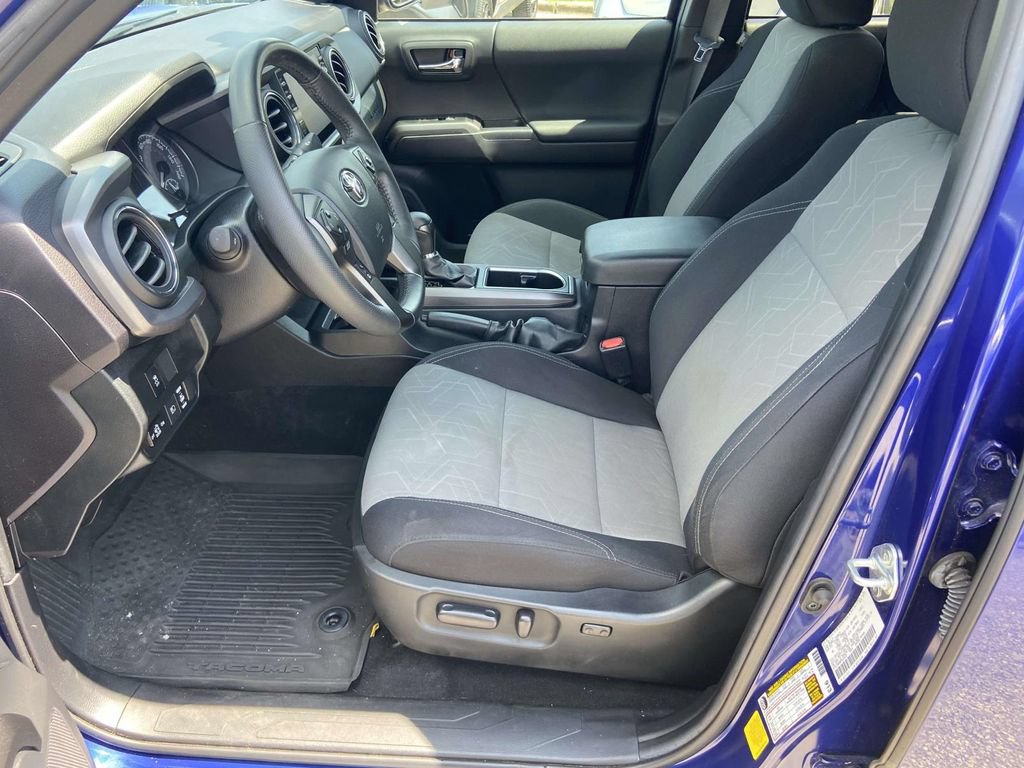 Used 2023 Toyota Tacoma TRD Off-Road w/ Technology Package AWD/4WD image 18