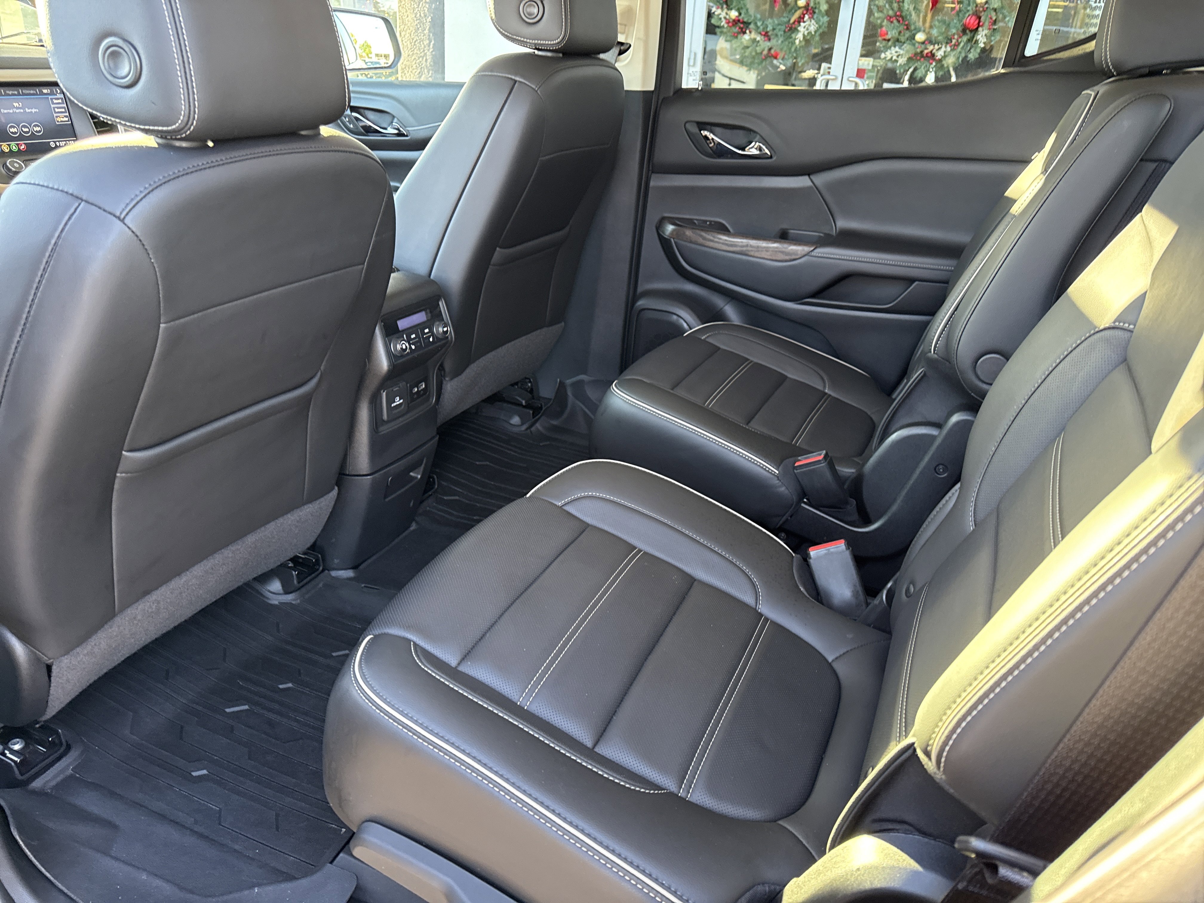 Used 2020 GMC Acadia Denali w/ LPO, Floor Liner Package image 16