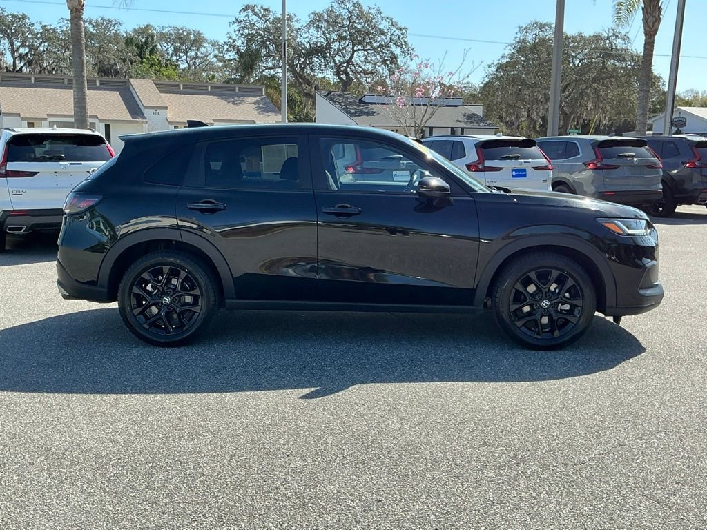 Certified 2025 Honda HR-V Sport image 11