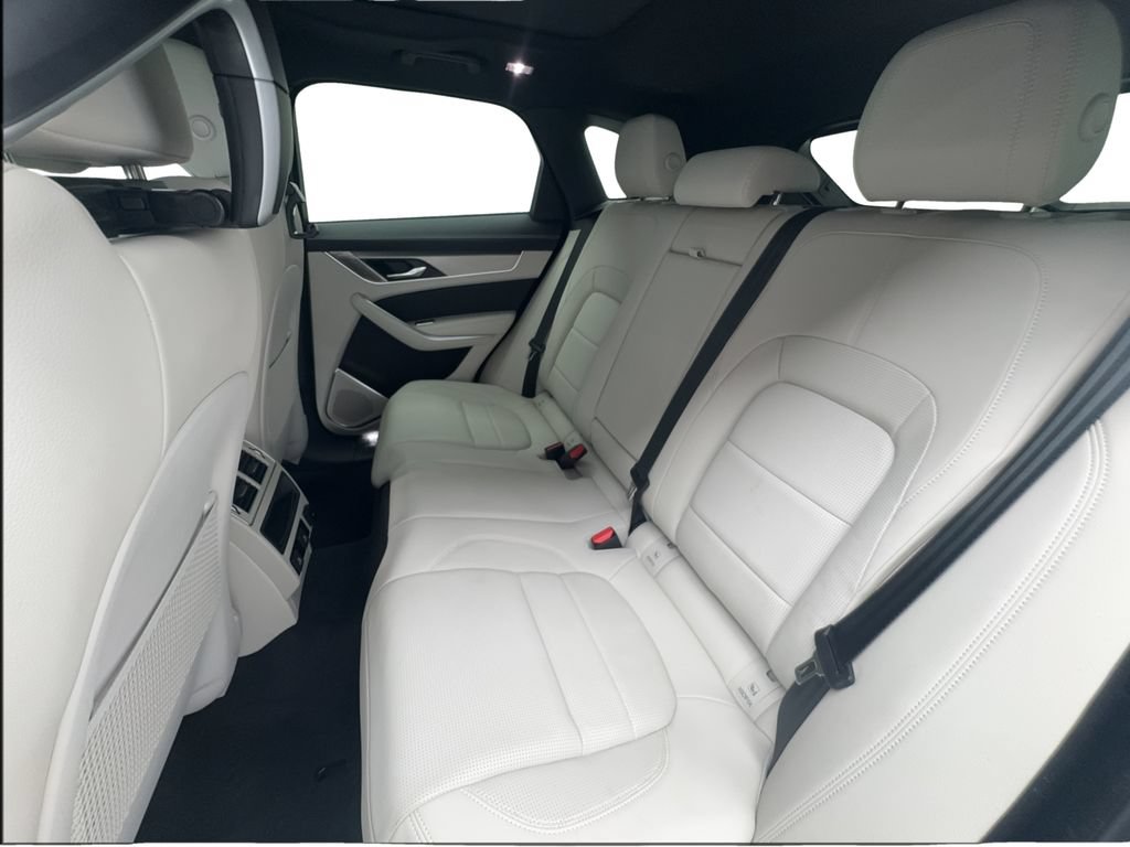 Used 2026 Jaguar F-PACE R-Dynamic S AWD/4WD image 21