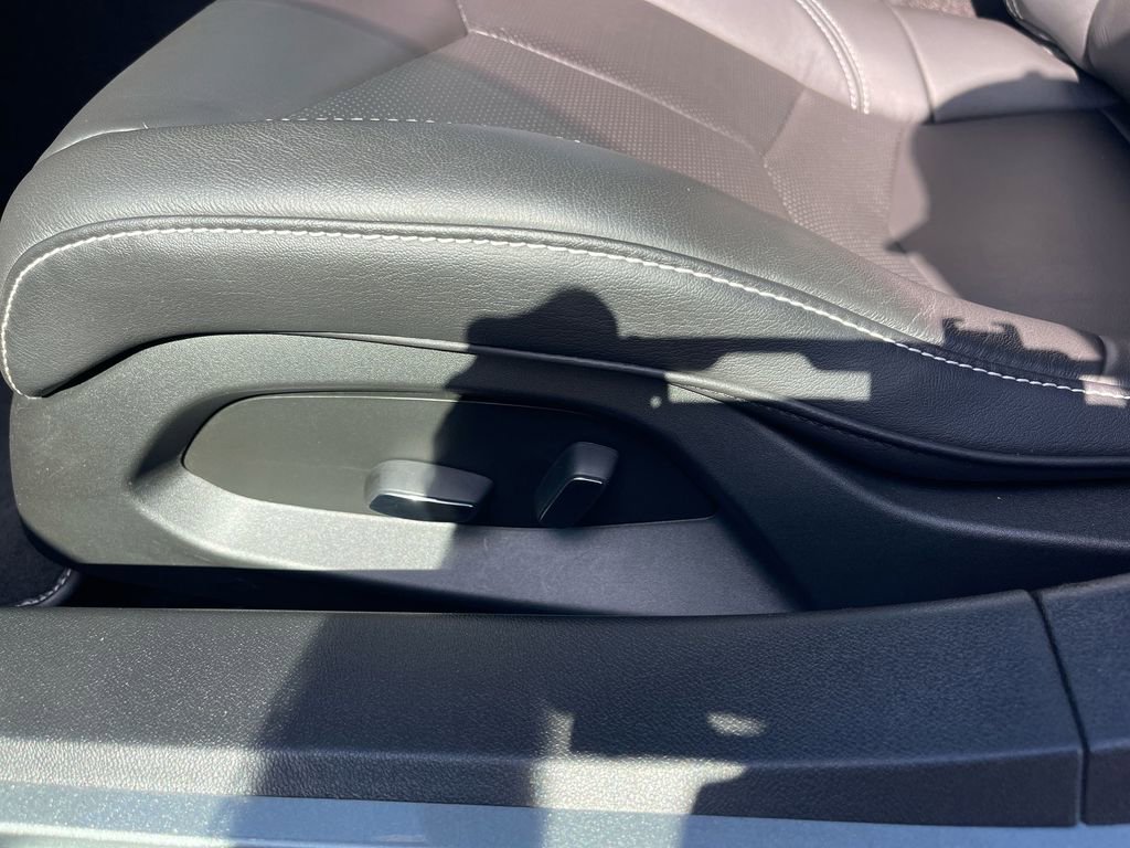 Used 2024 Chevrolet Corvette Stingray Coupe w/ 1LT image 10