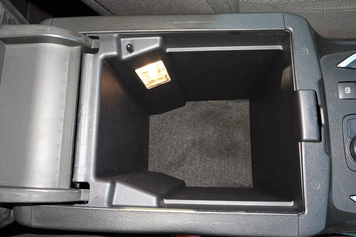 Used 2023 Chevrolet Traverse LT image 30