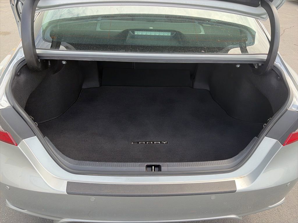 Used 2023 Toyota Camry XSE w/ Navigation Package image 10