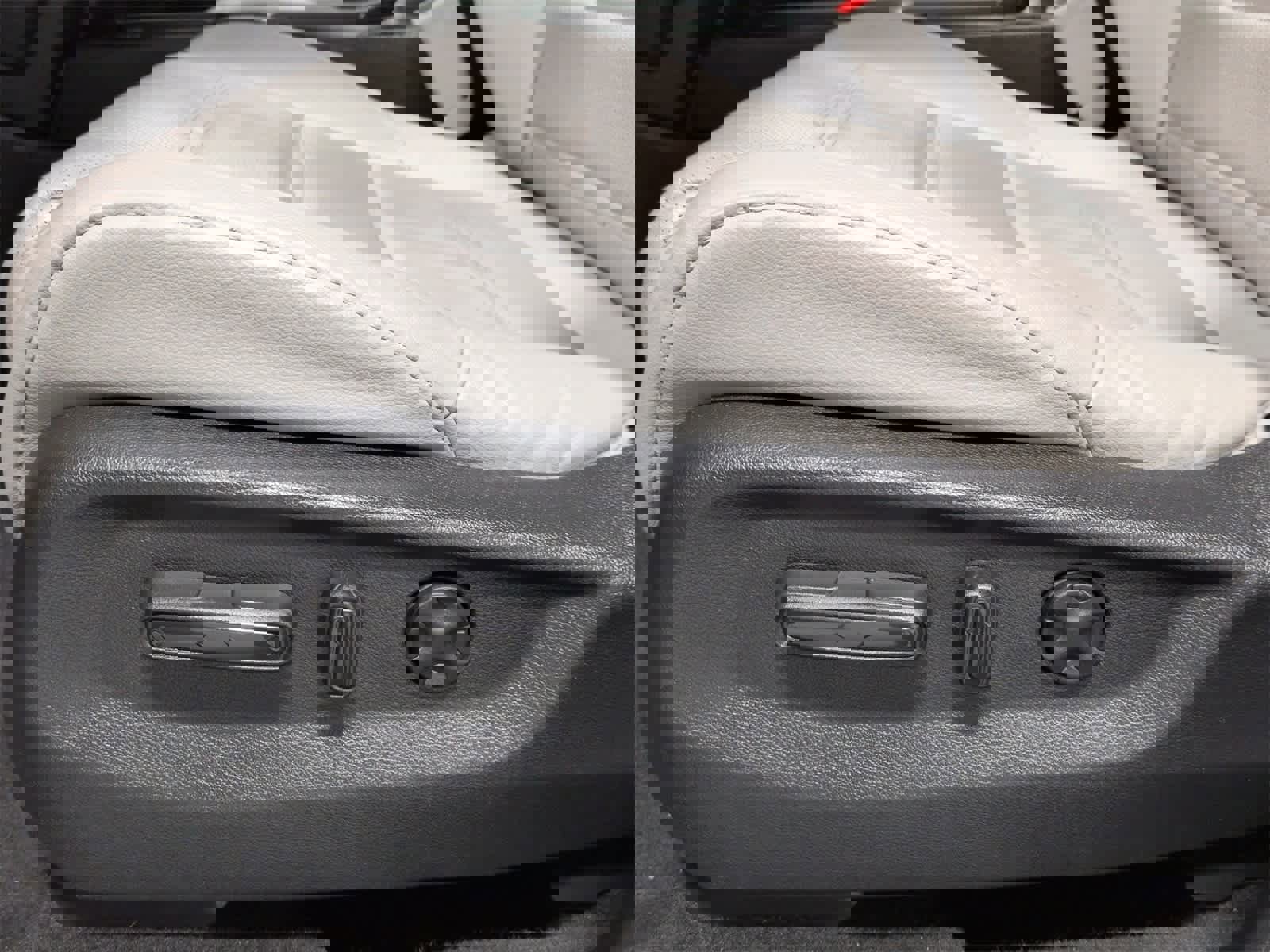 Used 2018 Honda CR-V Touring image 18