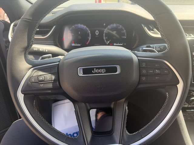 Used 2023 Jeep Grand Cherokee Altitude AWD/4WD image 28