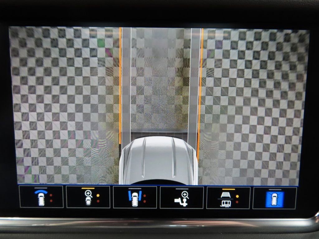 Used 2024 GMC Yukon XL Denali image 19