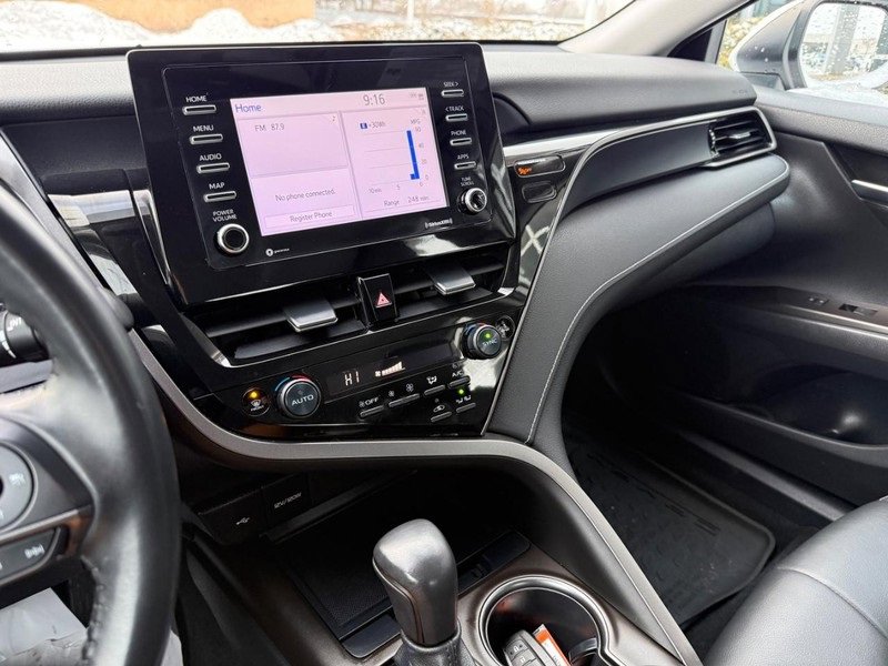 Used 2022 Toyota Camry SE image 25