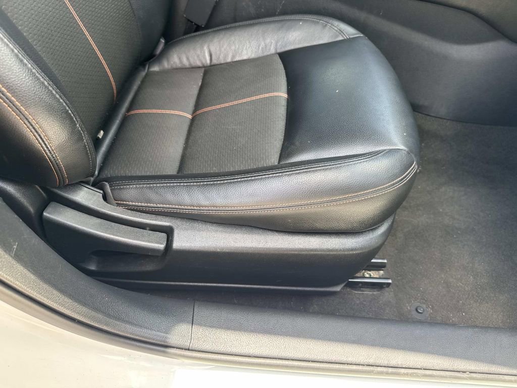 Used 2022 Nissan Altima 2.5 SR FWD image 13