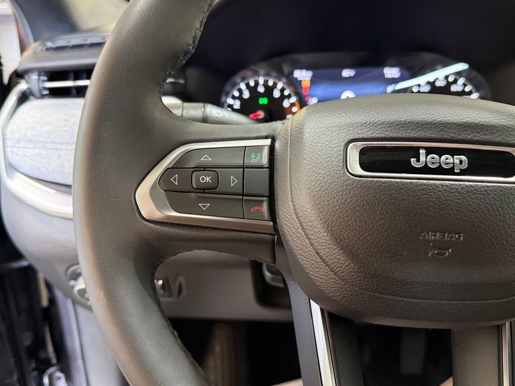 Certified 2023 Jeep Compass Latitude w/ Convenience Group AWD/4WD image 37