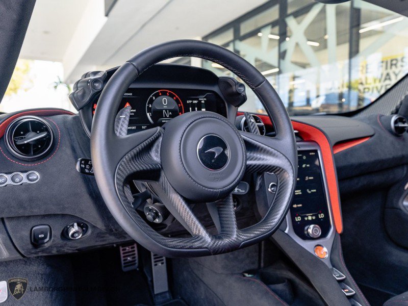 Used 2026 McLaren 750S RWD image 24