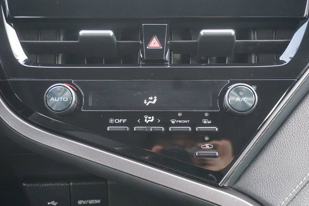 Used 2023 Toyota Camry SE image 12