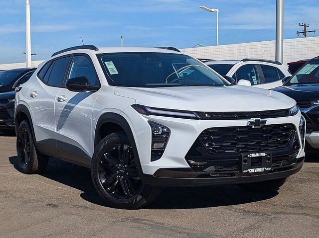 New 2026 Chevrolet Trax ACTIV FWD image 2