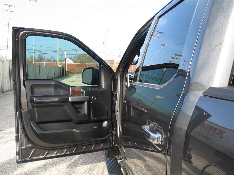 Used 2016 Ford F150 Platinum w/ Equipment Group 701A Luxury image 15