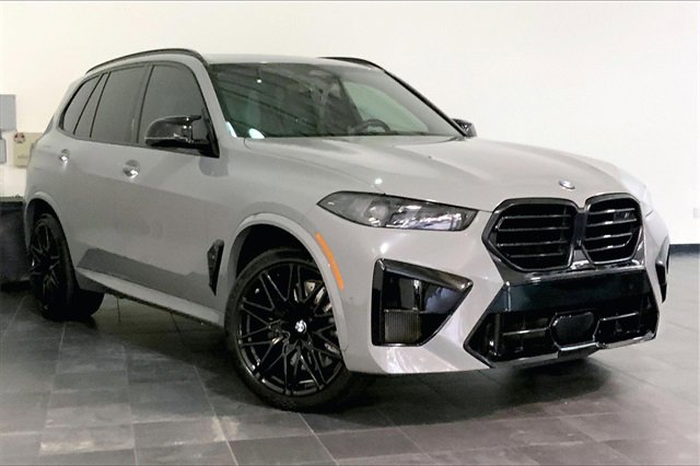 Used 2024 BMW X5 M Competition w/ Executive Package image 2