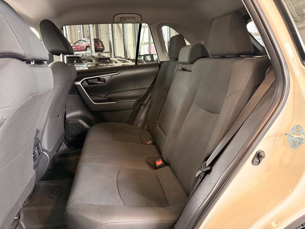 Used 2023 Toyota RAV4 LE FWD image 10