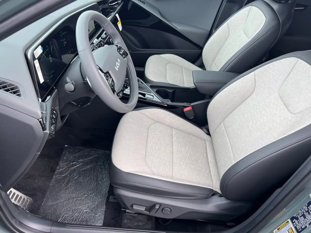 New 2025 Kia Niro SX Touring image 14