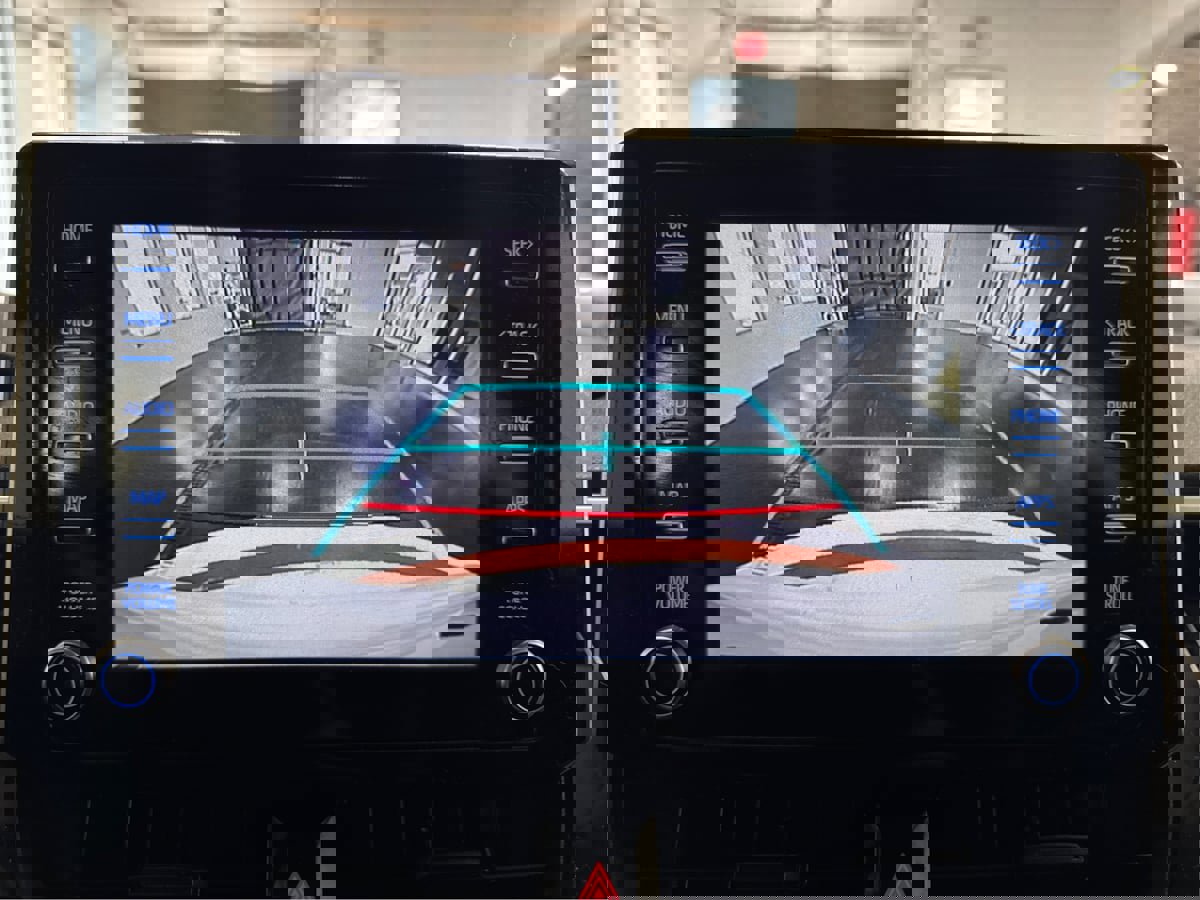 Used 2020 Toyota Corolla LE image 26