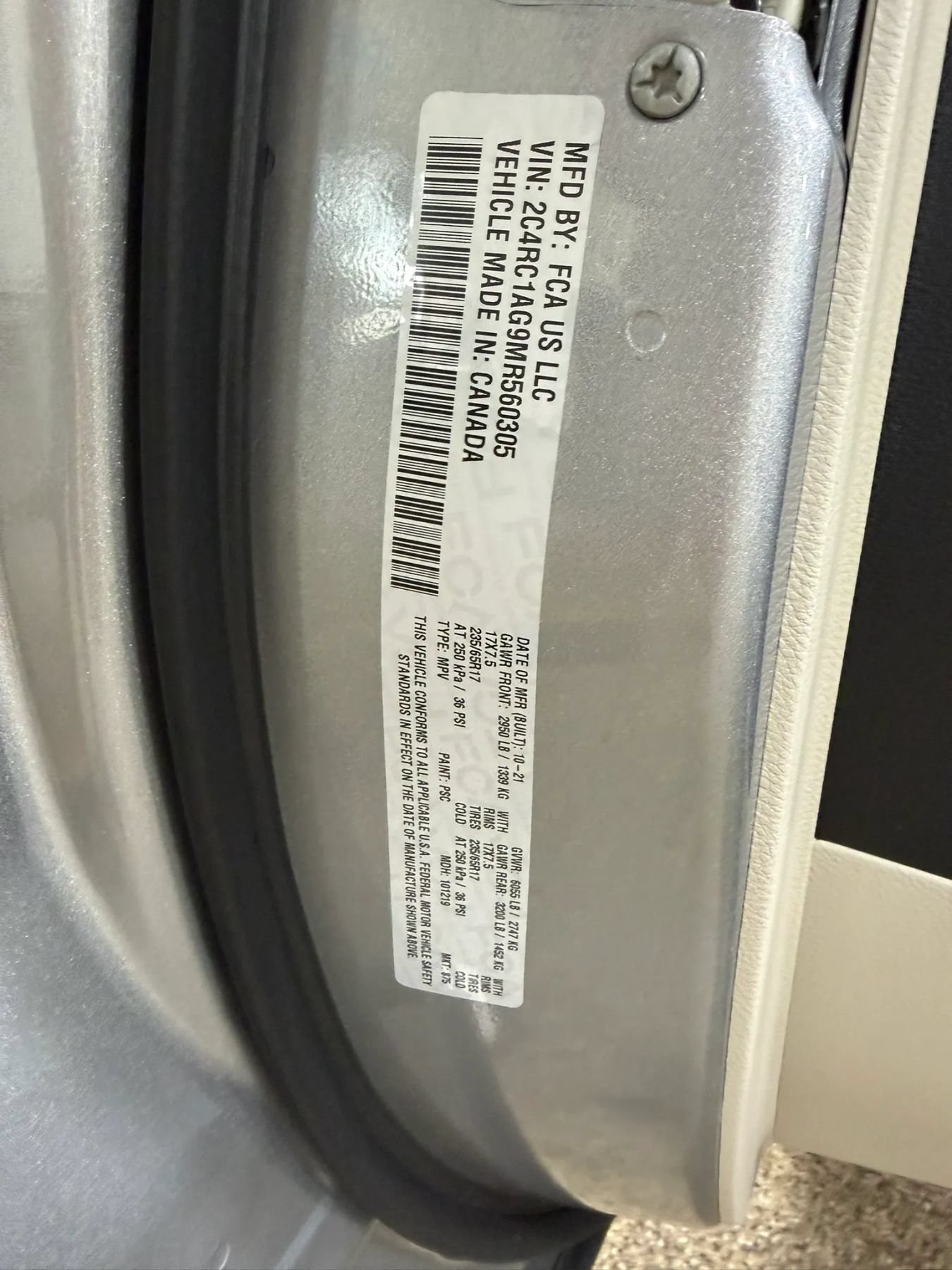Used 2021 Chrysler Voyager L FWD image 57