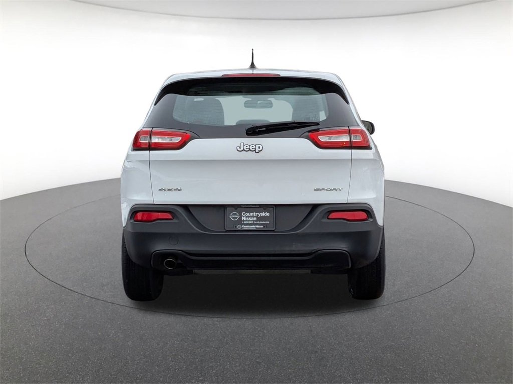 Used 2017 Jeep Cherokee Sport image 6