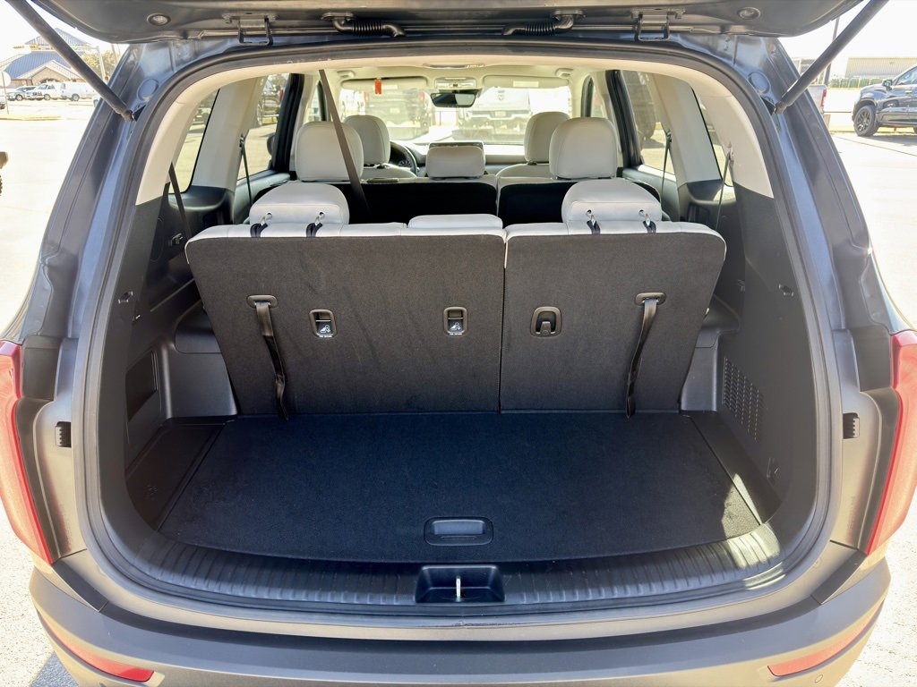 Used 2020 Kia Telluride S w/ S 8 Passenger Seating Package image 5