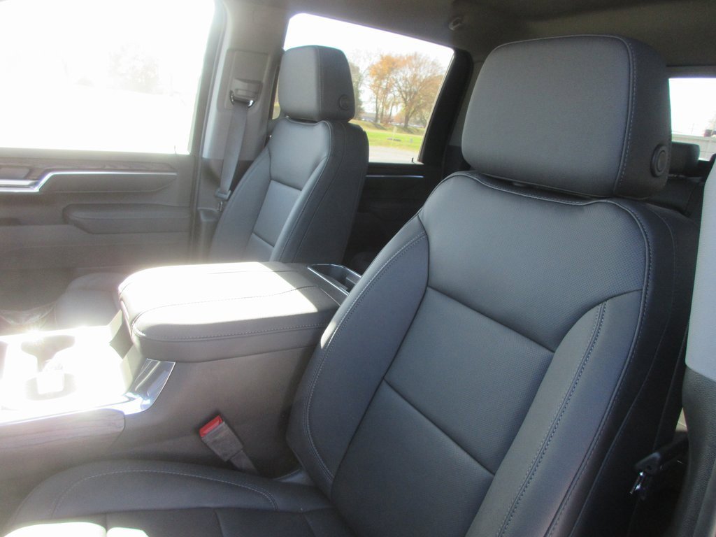 New 2026 GMC Sierra 3500 SLT w/ SLT Premium Package image 14