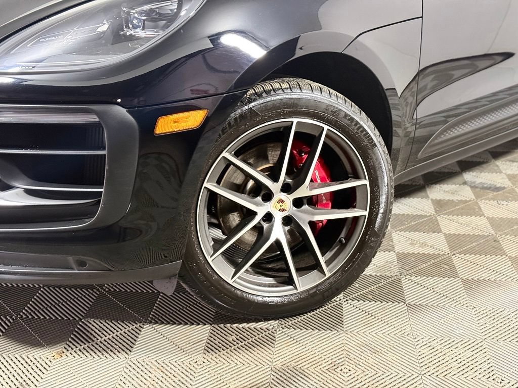 Used 2023 Porsche Macan S AWD/4WD image 2