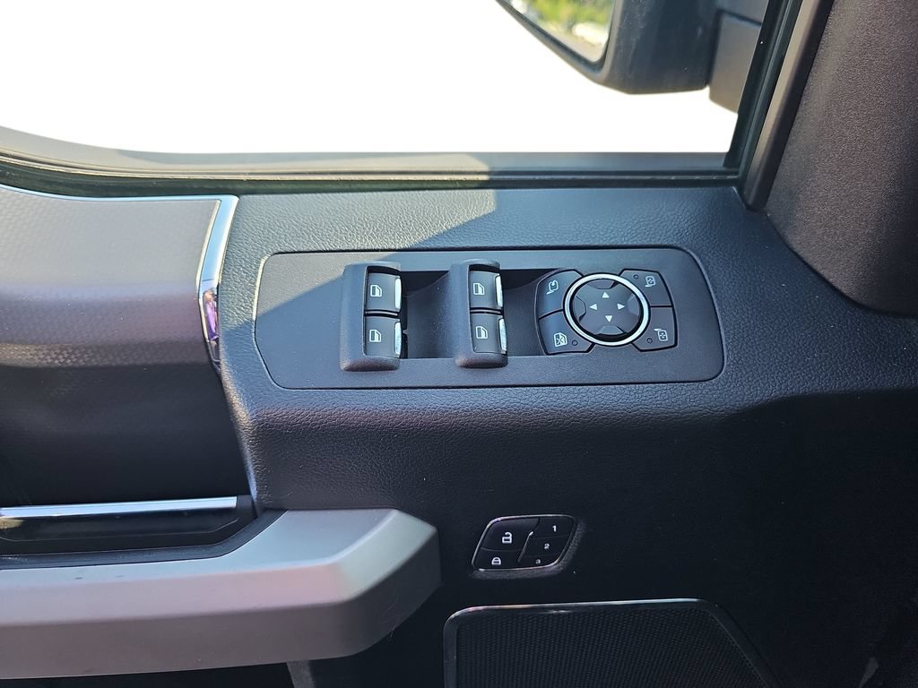 Used 2016 Ford F150 Lariat w/ Equipment Group 502A Luxury AWD/4WD image 27