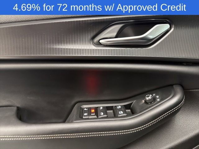 Used 2025 Jeep Grand Cherokee L Laredo image 24