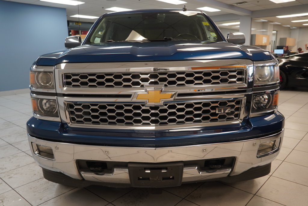 Used 2015 Chevrolet Silverado 1500 LTZ w/ LTZ Plus Package AWD/4WD image 69