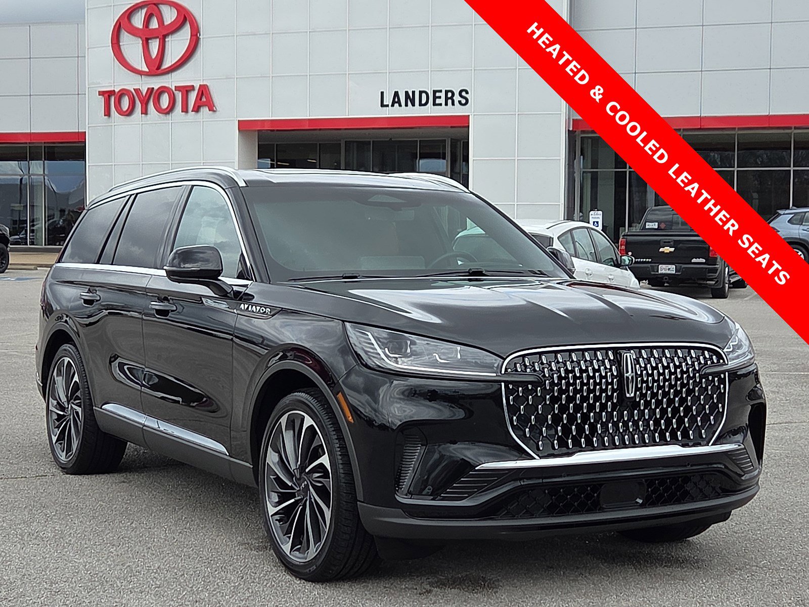 Used 2025 Lincoln Aviator Reserve w/ Equipment Group 201A image 1