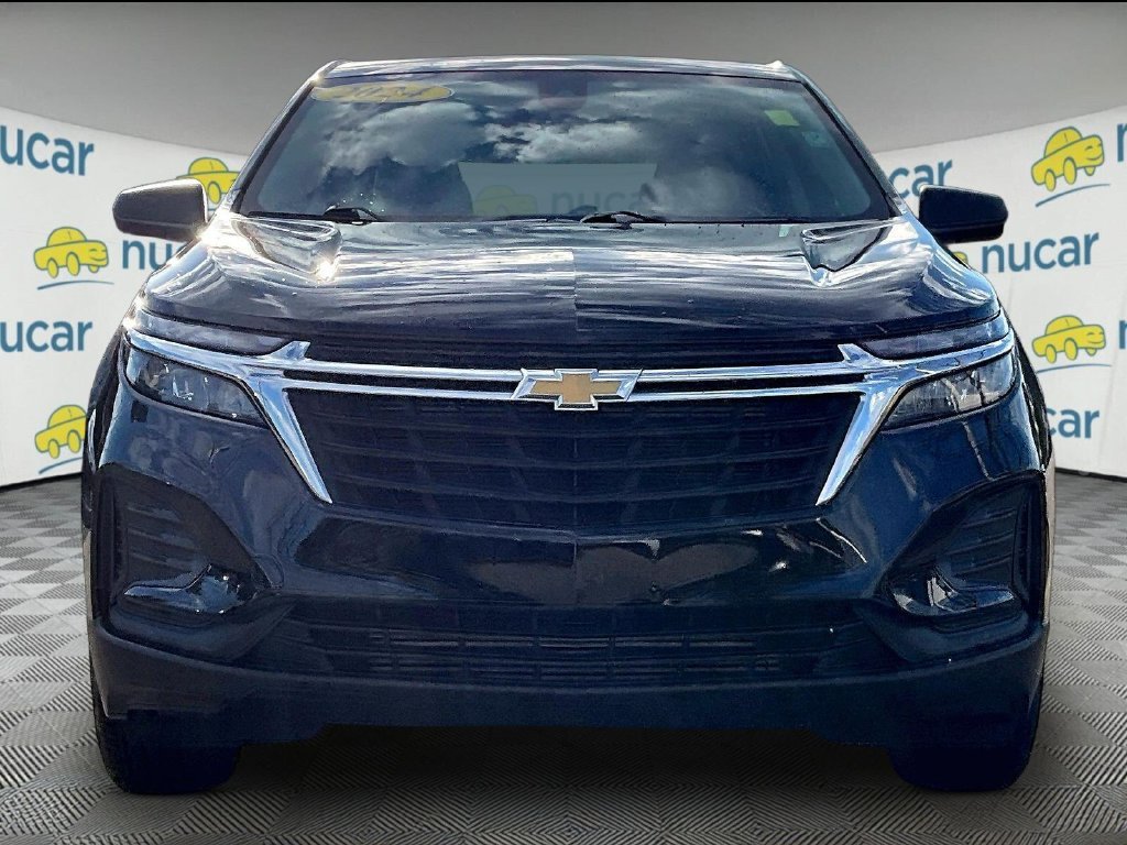 Used 2024 Chevrolet Equinox LS AWD/4WD image 2