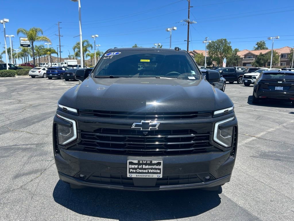 Used 2025 Chevrolet Suburban RST AWD/4WD image 2