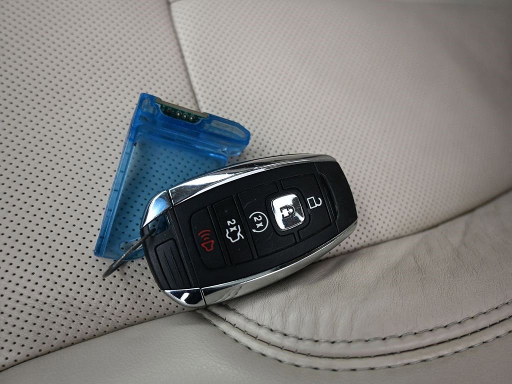 Used 2018 Lincoln MKZ Reserve w/ Technology Package image 51