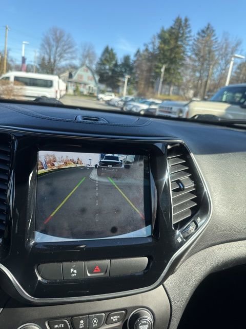 Used 2019 Jeep Cherokee Limited image 33