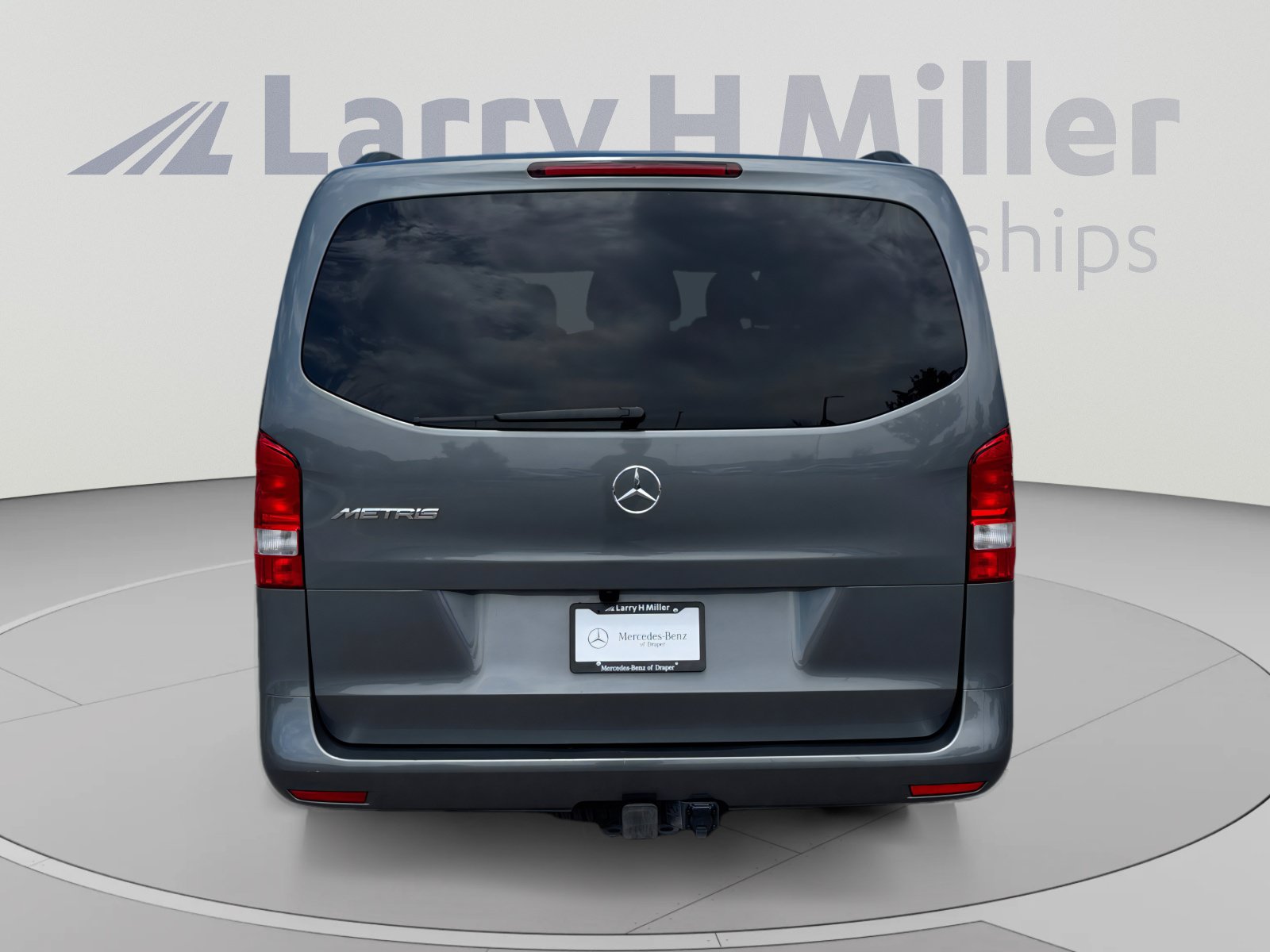 Used 2023 Mercedes-Benz Metris Passenger image 4