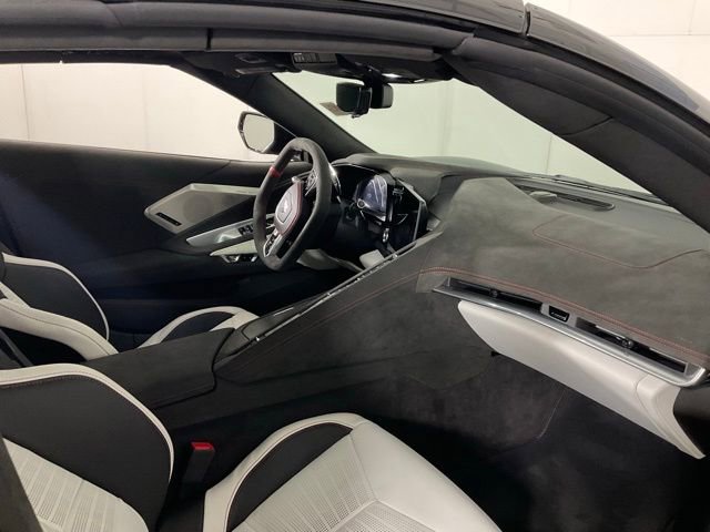 Used 2023 Chevrolet Corvette Stingray Premium Conv w/ Z51 Performance Package image 25