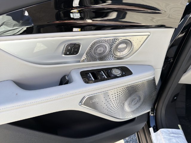 New 2026 Lincoln Nautilus Reserve AWD/4WD image 13