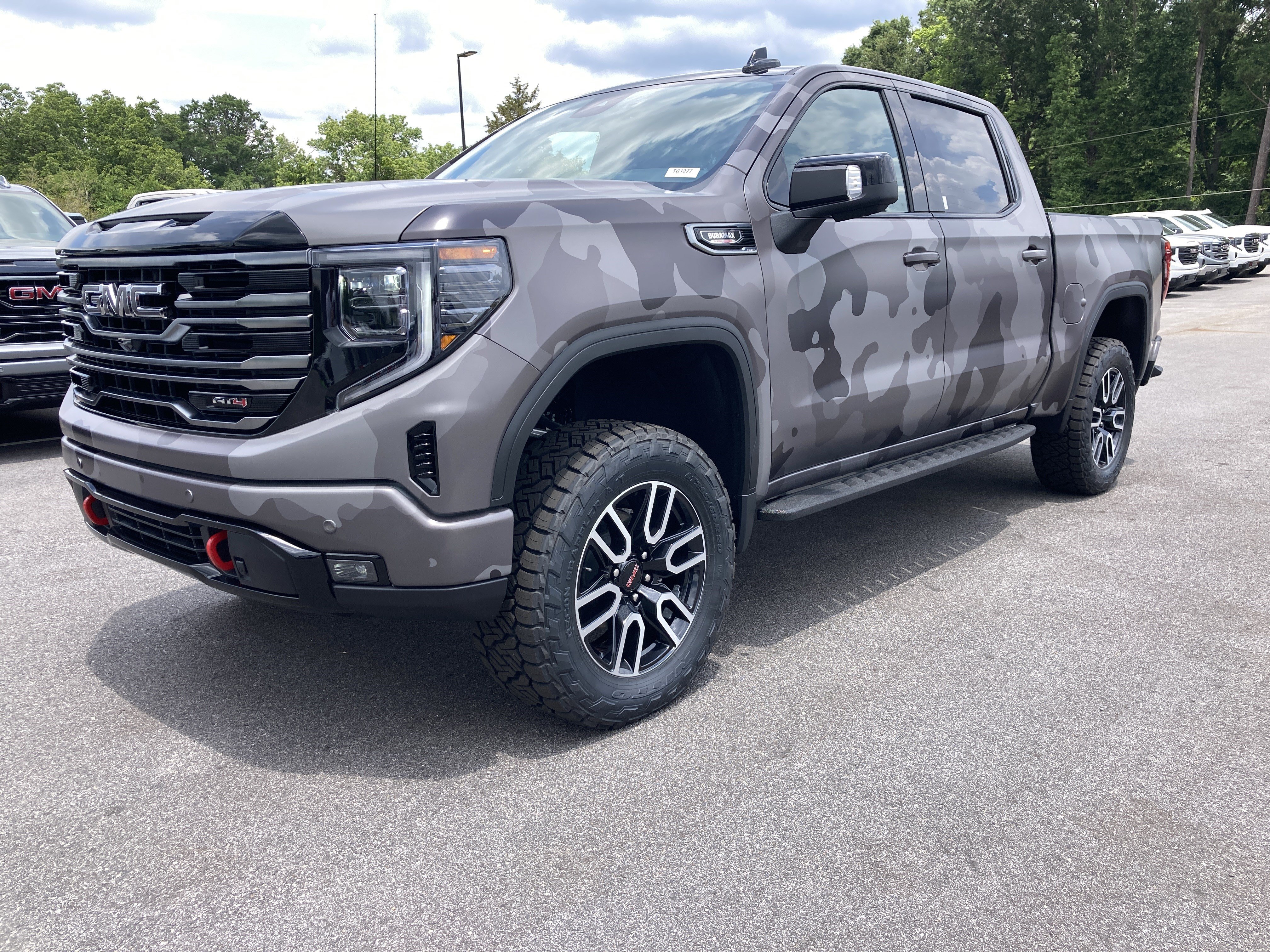 New 2026 GMC Sierra 1500 AT4 w/ AT4 Premium Package AWD/4WD image 1