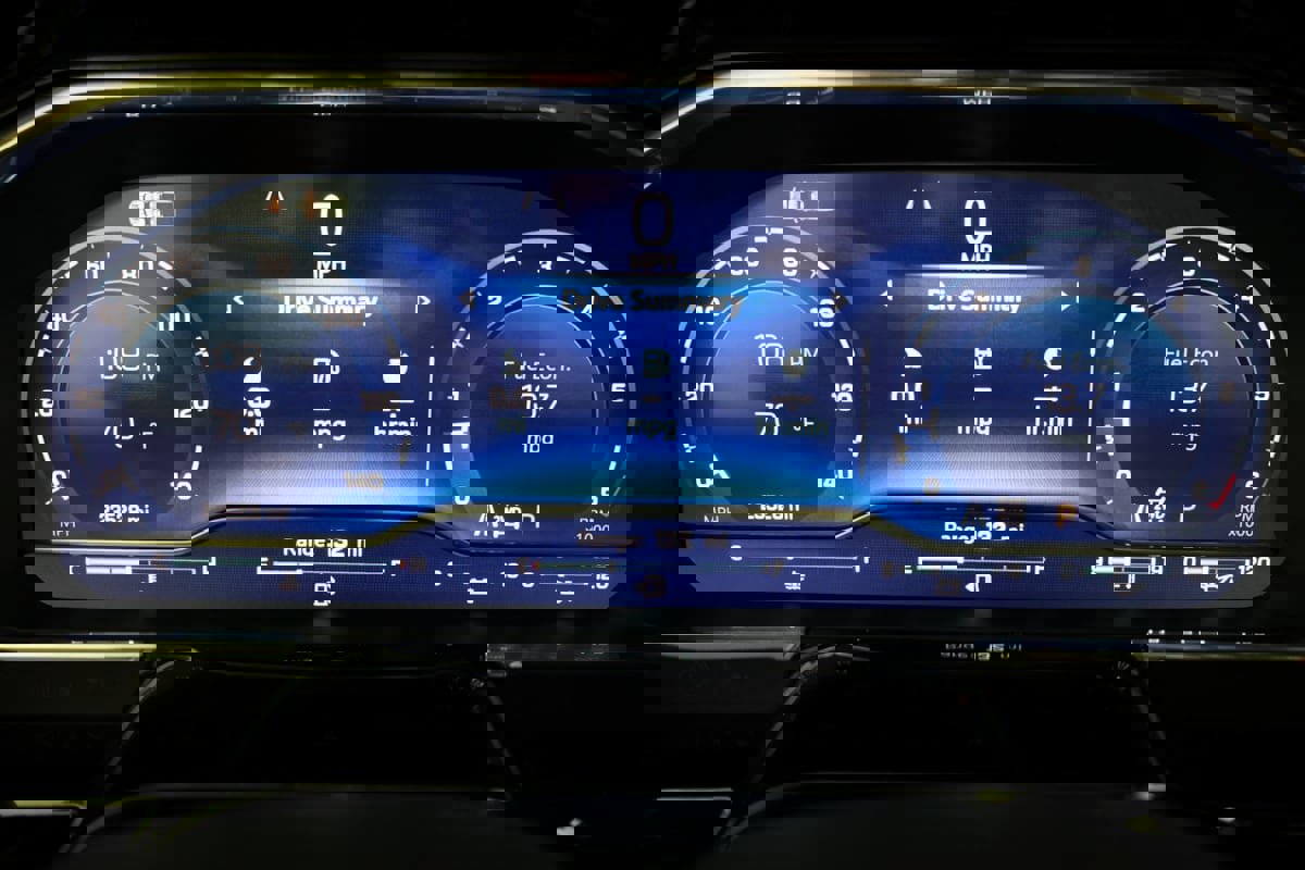 Used 2024 Chevrolet Silverado 1500 RST w/ Convenience Package II image 12