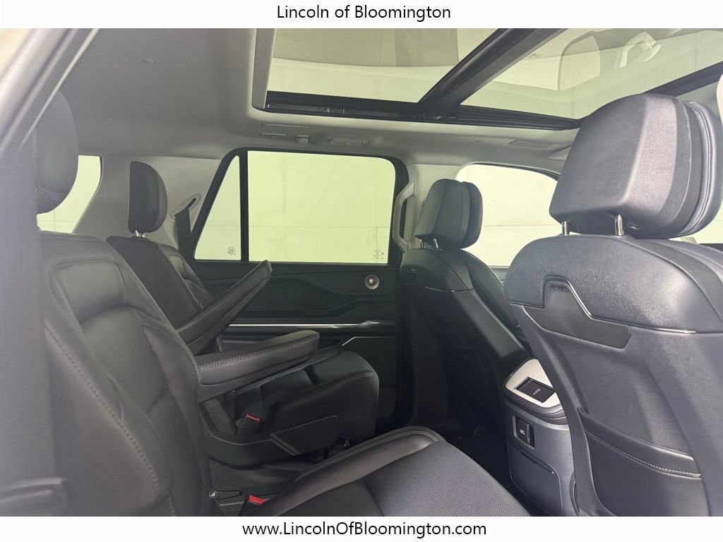New 2026 Lincoln Navigator L Reserve AWD/4WD image 23