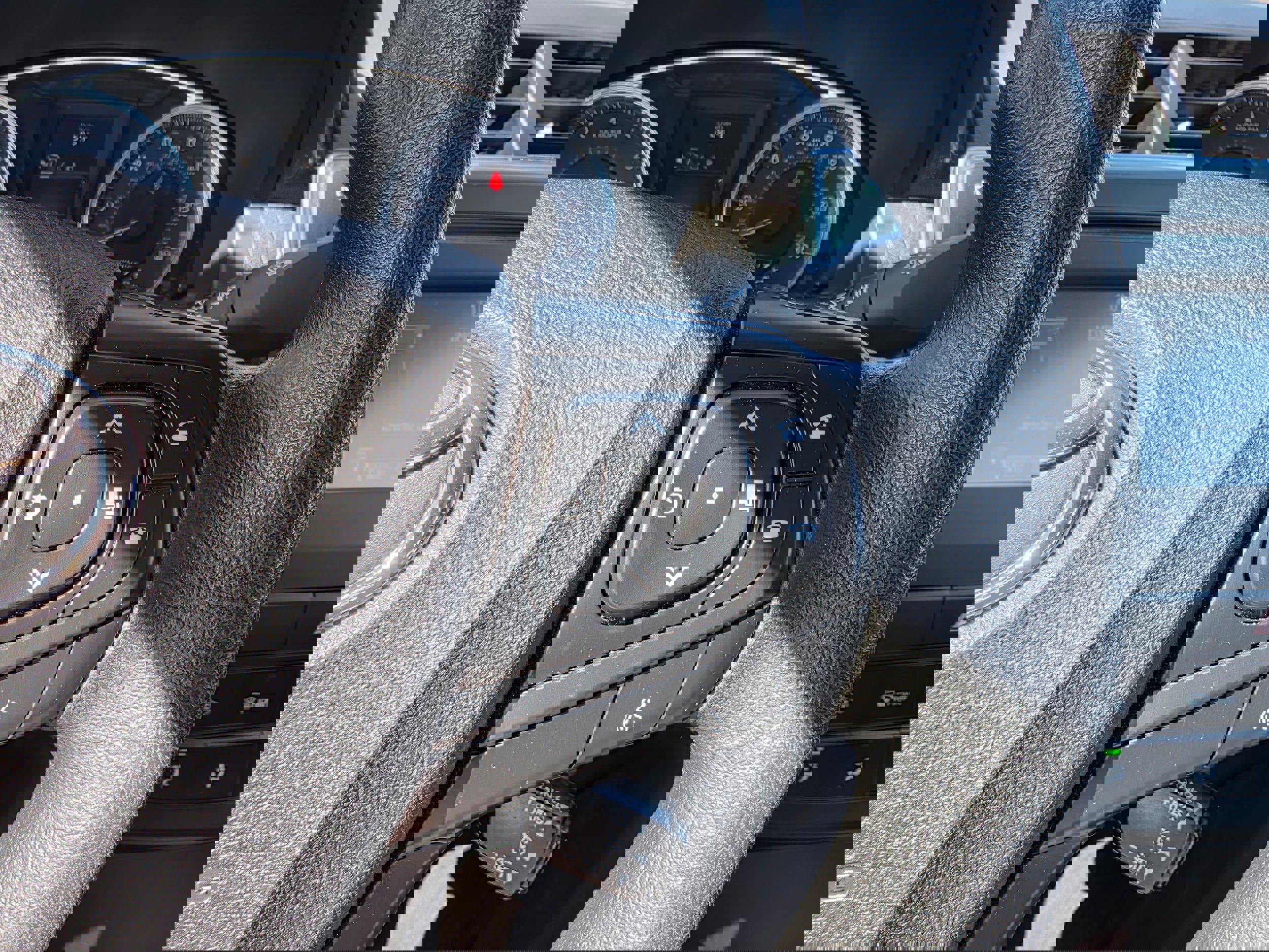 Used 2016 Toyota Camry LE image 15