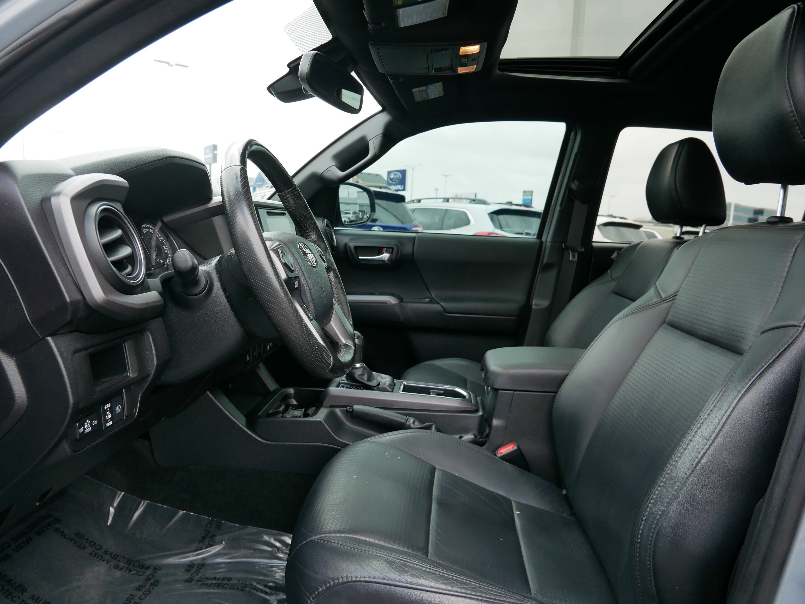 Used 2019 Toyota Tacoma TRD Sport image 31