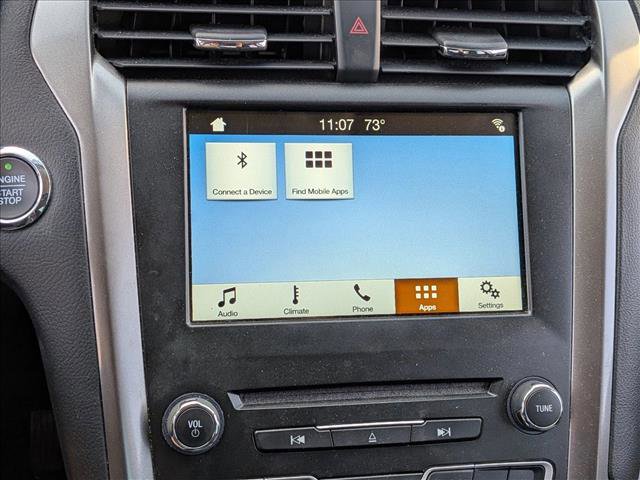 Used 2018 Ford Fusion SE w/ Fusion SE Technology Package FWD image 10