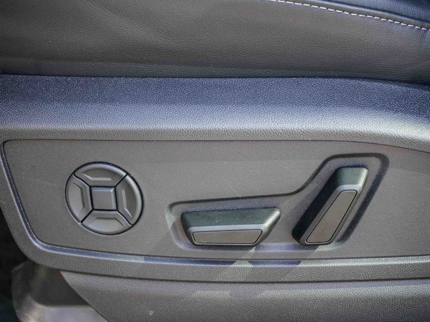 New 2025 Audi SQ5 Premium Plus w/ Premium Plus Package AWD/4WD image 20
