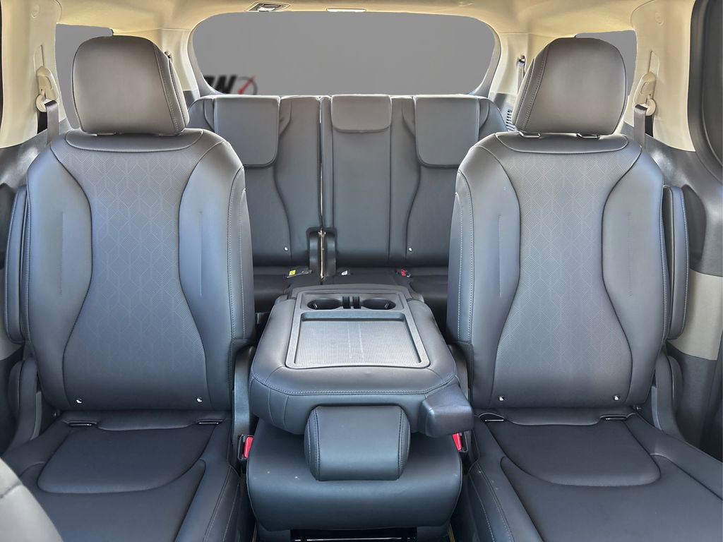 New 2026 Kia Carnival FWD image 10
